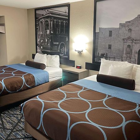 Hotel Super 8 By Wyndham San Antonio Downtown Ne Zewnętrze zdjęcie